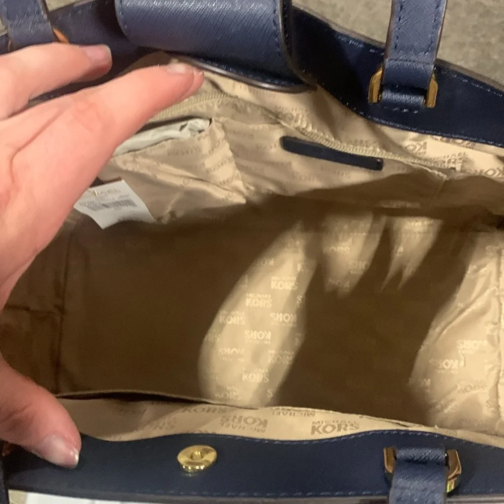 Michael Kors‎ EMMY Large DOUBLE HANDLE TOTE Leather Handbag in Navy 5220 - Picture 11 of 14